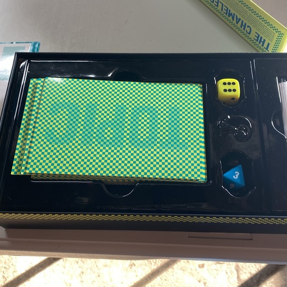 The Chameleon game - Picture 3 of 3